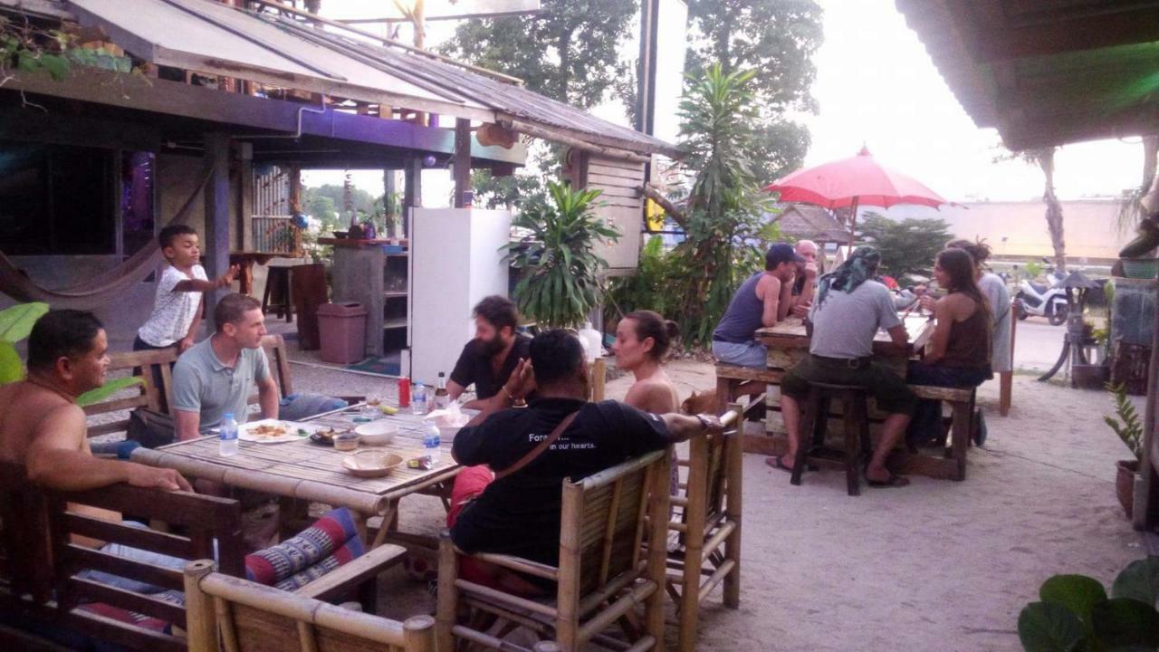 The Pier Homestay Thongsala Εξωτερικό φωτογραφία